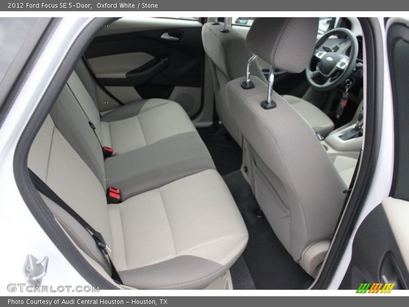 Oxford White / Stone 2012 Ford Focus SE 5-Door