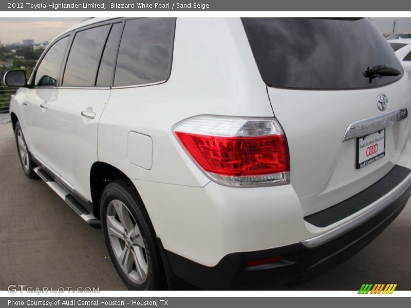 Blizzard White Pearl / Sand Beige 2012 Toyota Highlander Limited