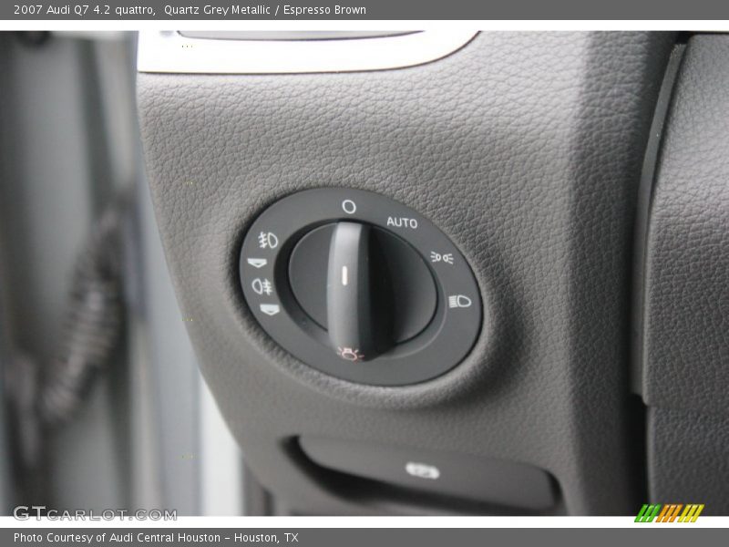 Controls of 2007 Q7 4.2 quattro