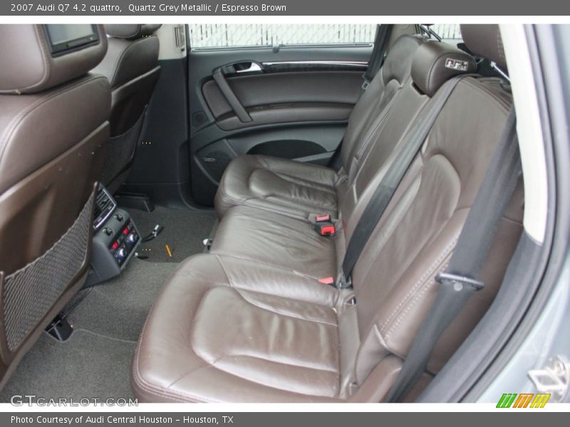 Rear Seat of 2007 Q7 4.2 quattro