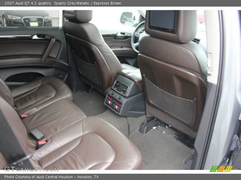 Rear Seat of 2007 Q7 4.2 quattro