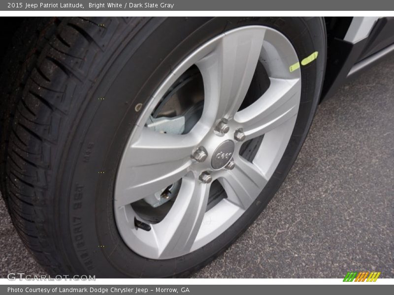 Bright White / Dark Slate Gray 2015 Jeep Patriot Latitude