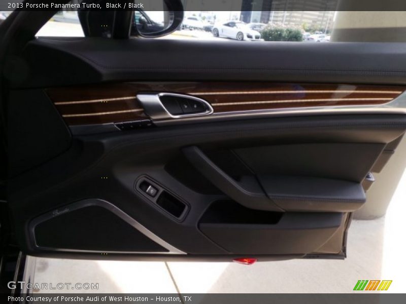 Black / Black 2013 Porsche Panamera Turbo