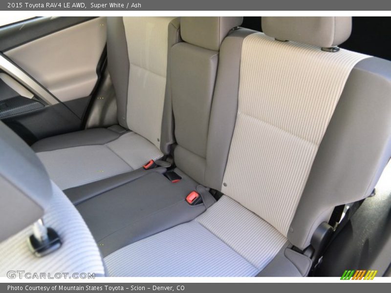 Super White / Ash 2015 Toyota RAV4 LE AWD