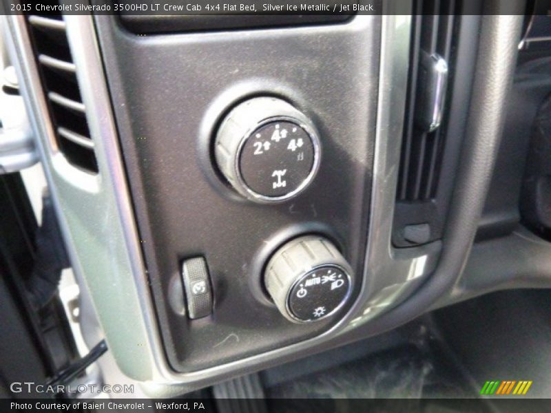 Controls of 2015 Silverado 3500HD LT Crew Cab 4x4 Flat Bed