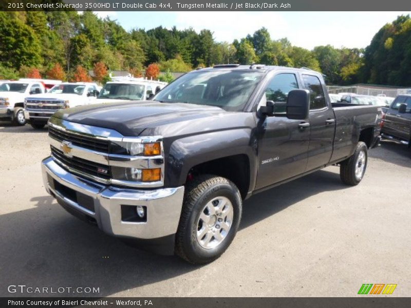 Front 3/4 View of 2015 Silverado 3500HD LT Double Cab 4x4