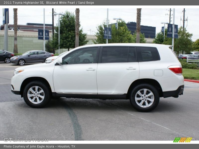 Blizzard White Pearl / Sand Beige 2011 Toyota Highlander SE