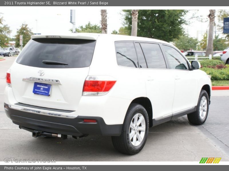 Blizzard White Pearl / Sand Beige 2011 Toyota Highlander SE