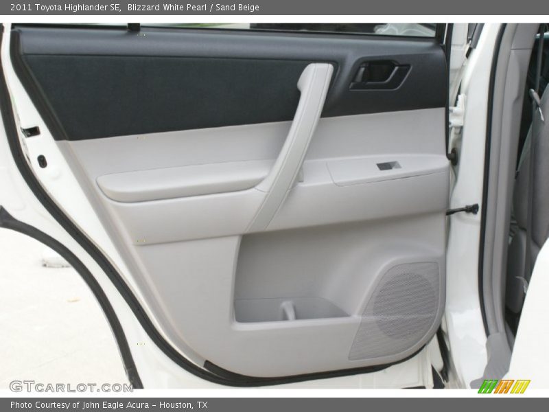 Blizzard White Pearl / Sand Beige 2011 Toyota Highlander SE