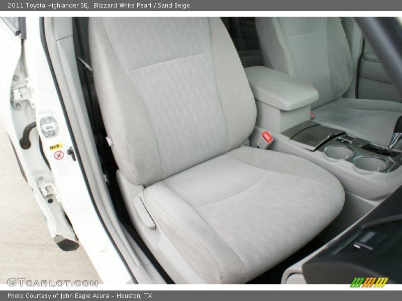 Blizzard White Pearl / Sand Beige 2011 Toyota Highlander SE