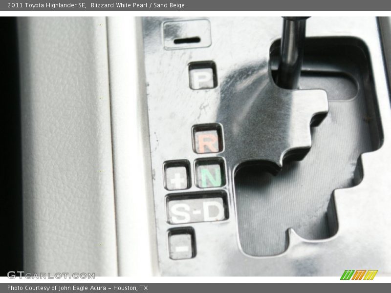 Blizzard White Pearl / Sand Beige 2011 Toyota Highlander SE