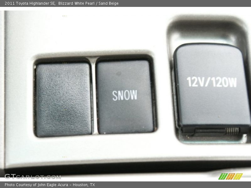 Blizzard White Pearl / Sand Beige 2011 Toyota Highlander SE