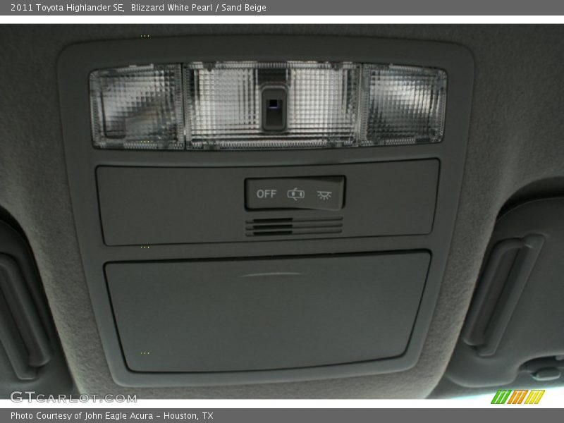 Blizzard White Pearl / Sand Beige 2011 Toyota Highlander SE