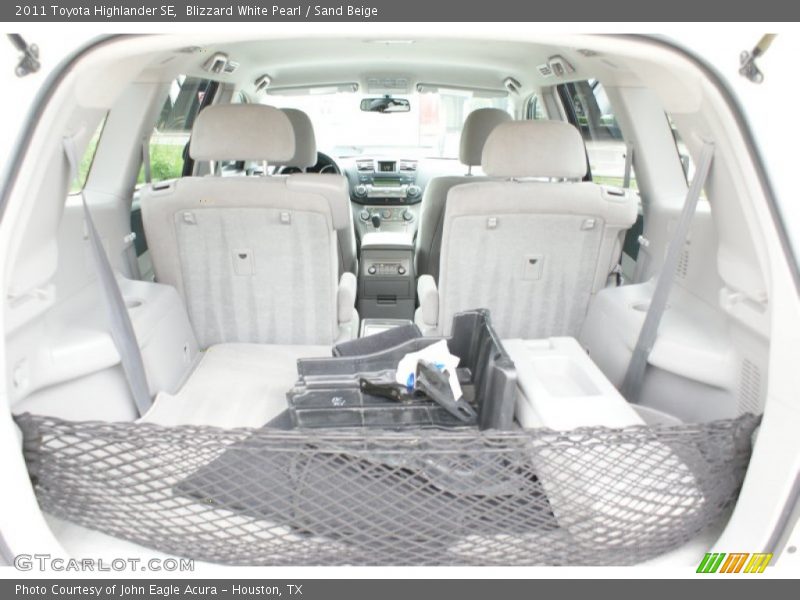 Blizzard White Pearl / Sand Beige 2011 Toyota Highlander SE