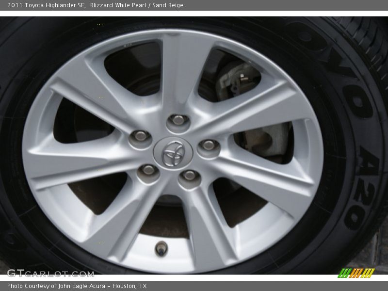 Blizzard White Pearl / Sand Beige 2011 Toyota Highlander SE