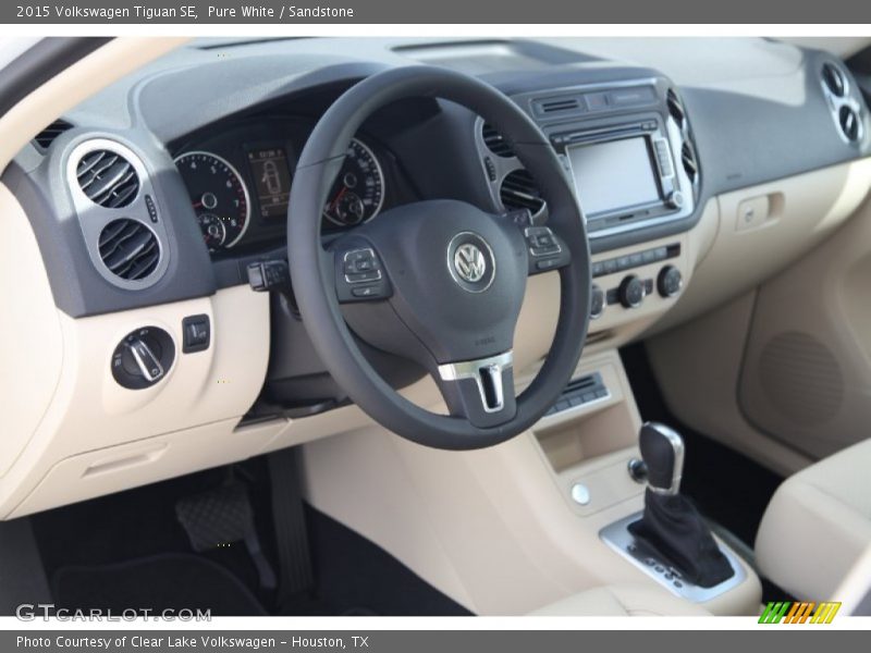 Pure White / Sandstone 2015 Volkswagen Tiguan SE