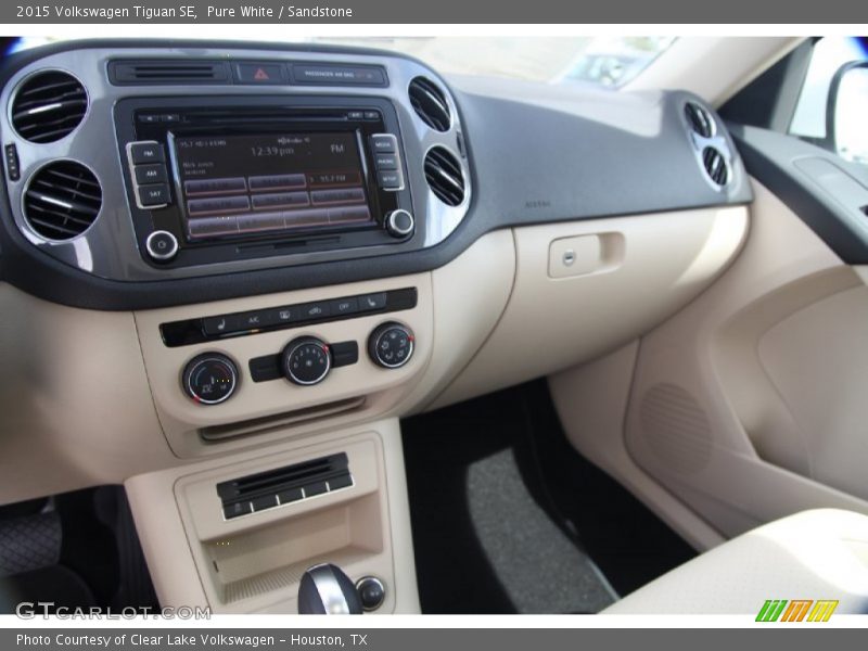 Pure White / Sandstone 2015 Volkswagen Tiguan SE