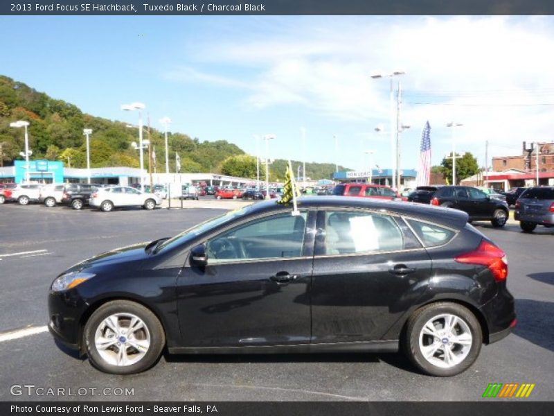 Tuxedo Black / Charcoal Black 2013 Ford Focus SE Hatchback