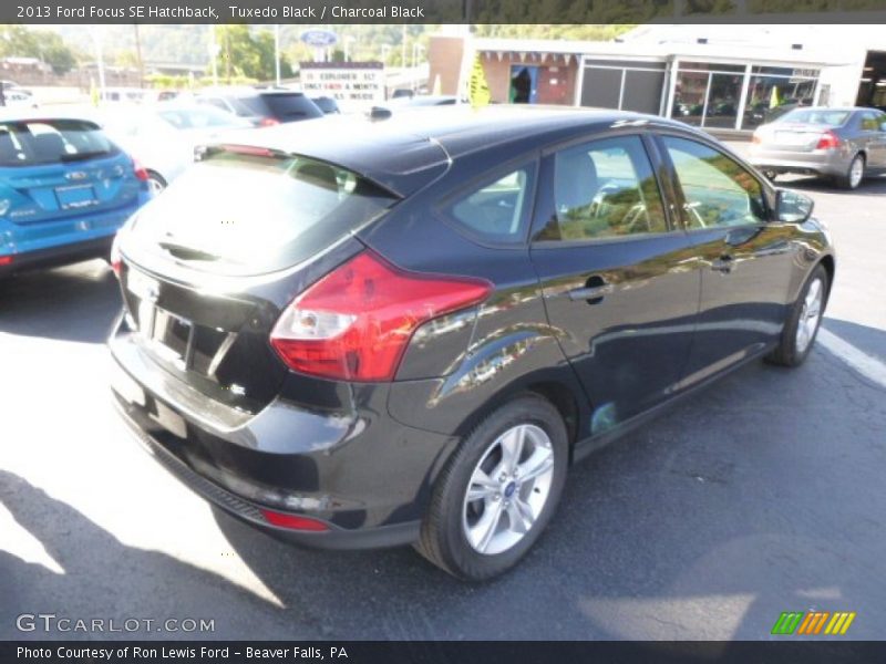 Tuxedo Black / Charcoal Black 2013 Ford Focus SE Hatchback