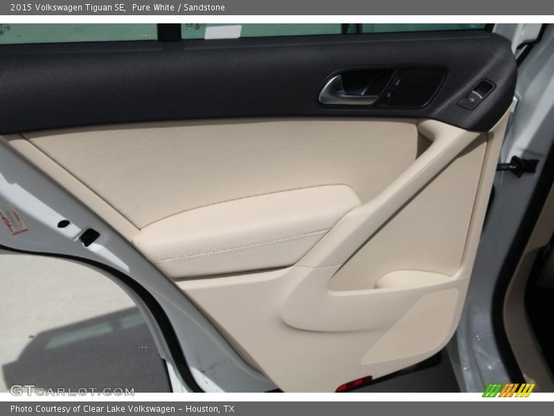 Pure White / Sandstone 2015 Volkswagen Tiguan SE
