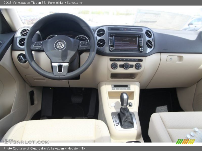 Pure White / Sandstone 2015 Volkswagen Tiguan SE