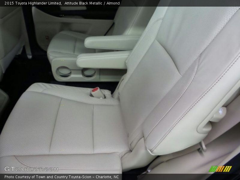 Attitude Black Metallic / Almond 2015 Toyota Highlander Limited