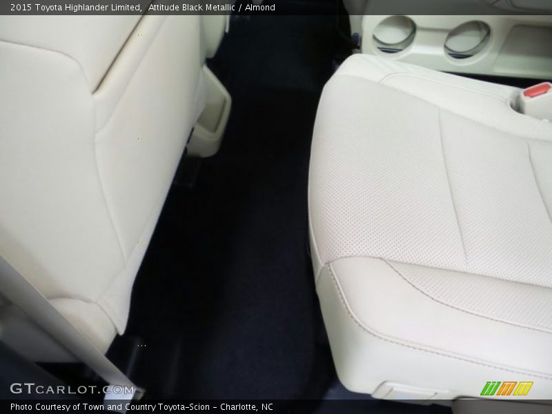 Attitude Black Metallic / Almond 2015 Toyota Highlander Limited