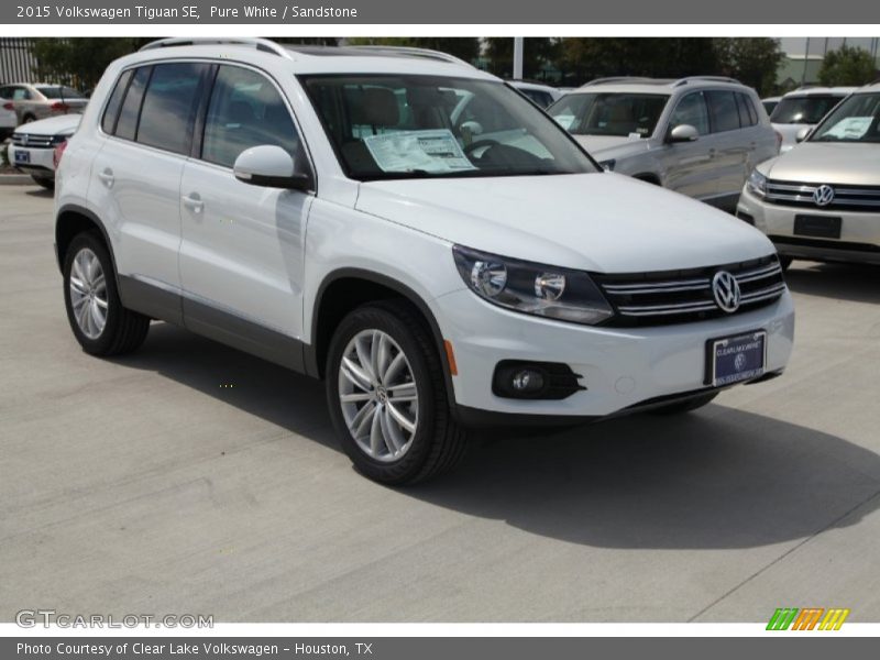 Pure White / Sandstone 2015 Volkswagen Tiguan SE