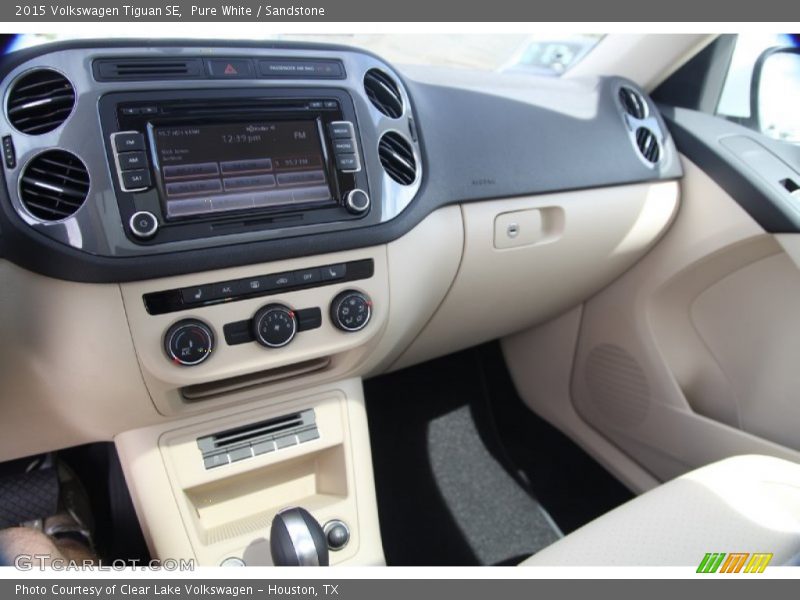 Pure White / Sandstone 2015 Volkswagen Tiguan SE