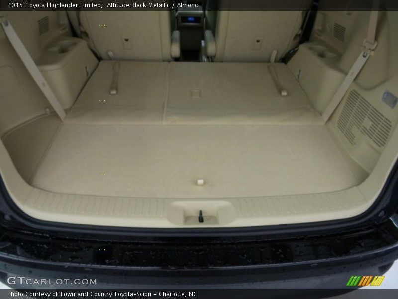 Attitude Black Metallic / Almond 2015 Toyota Highlander Limited