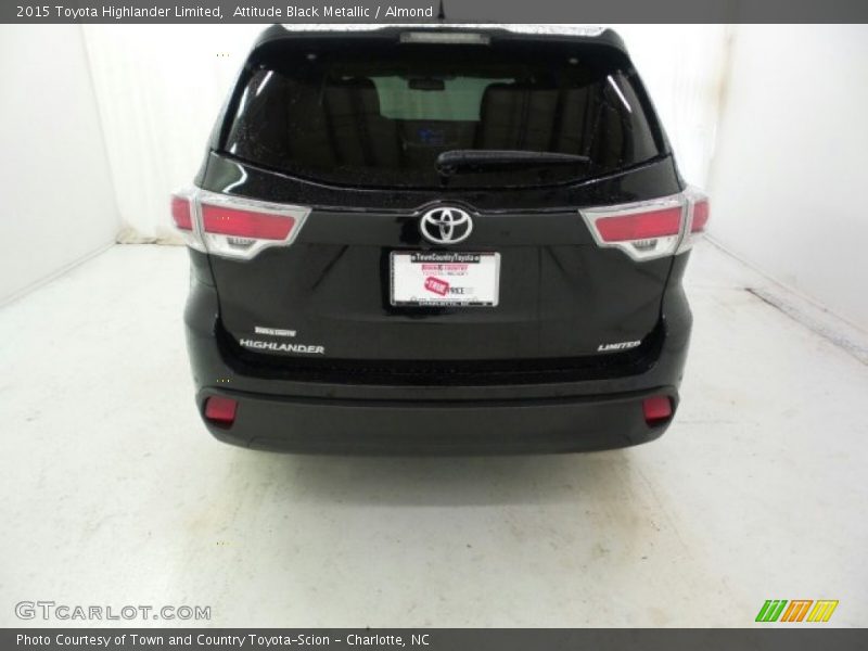 Attitude Black Metallic / Almond 2015 Toyota Highlander Limited