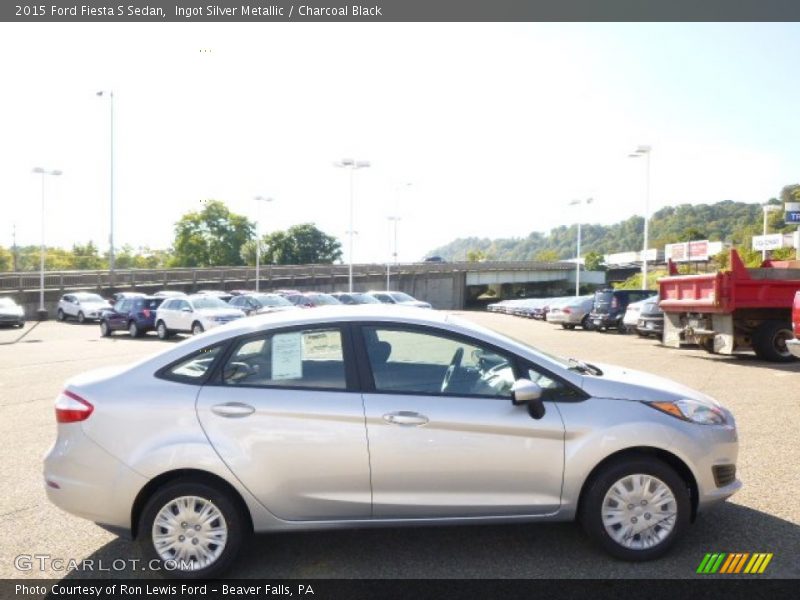 Ingot Silver Metallic / Charcoal Black 2015 Ford Fiesta S Sedan