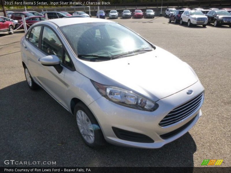 Ingot Silver Metallic / Charcoal Black 2015 Ford Fiesta S Sedan