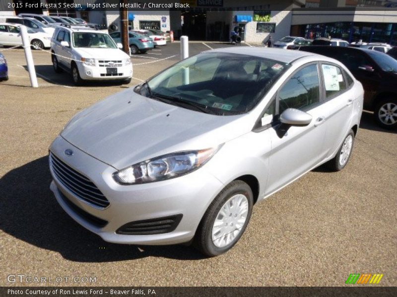 Ingot Silver Metallic / Charcoal Black 2015 Ford Fiesta S Sedan