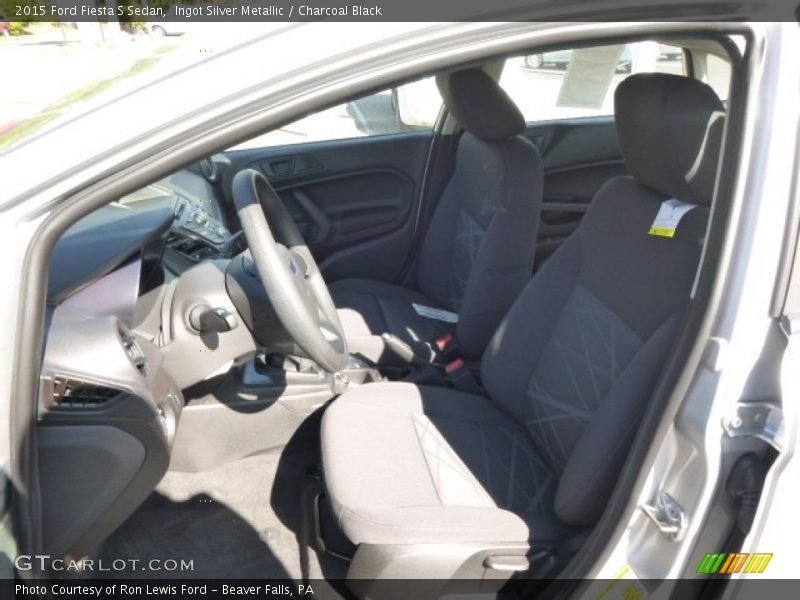 Ingot Silver Metallic / Charcoal Black 2015 Ford Fiesta S Sedan