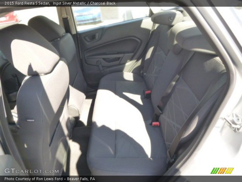 Ingot Silver Metallic / Charcoal Black 2015 Ford Fiesta S Sedan
