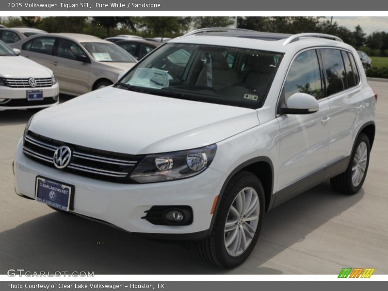 Pure White / Sandstone 2015 Volkswagen Tiguan SEL