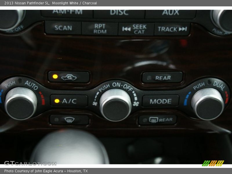 Moonlight White / Charcoal 2013 Nissan Pathfinder SL