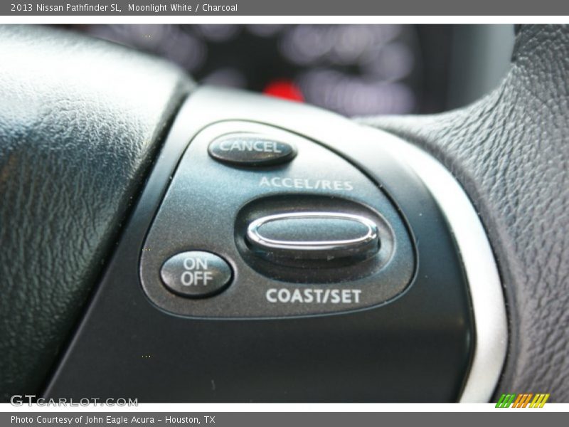 Moonlight White / Charcoal 2013 Nissan Pathfinder SL