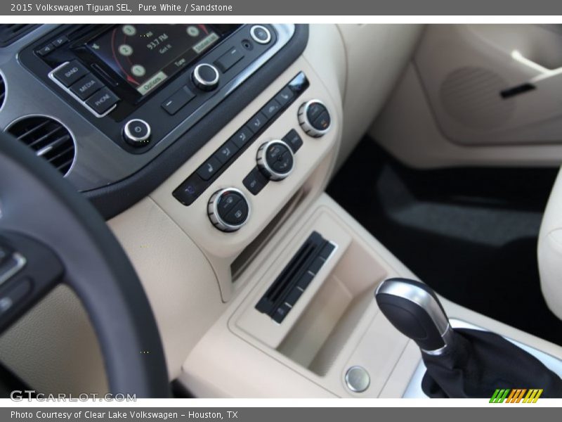 Pure White / Sandstone 2015 Volkswagen Tiguan SEL