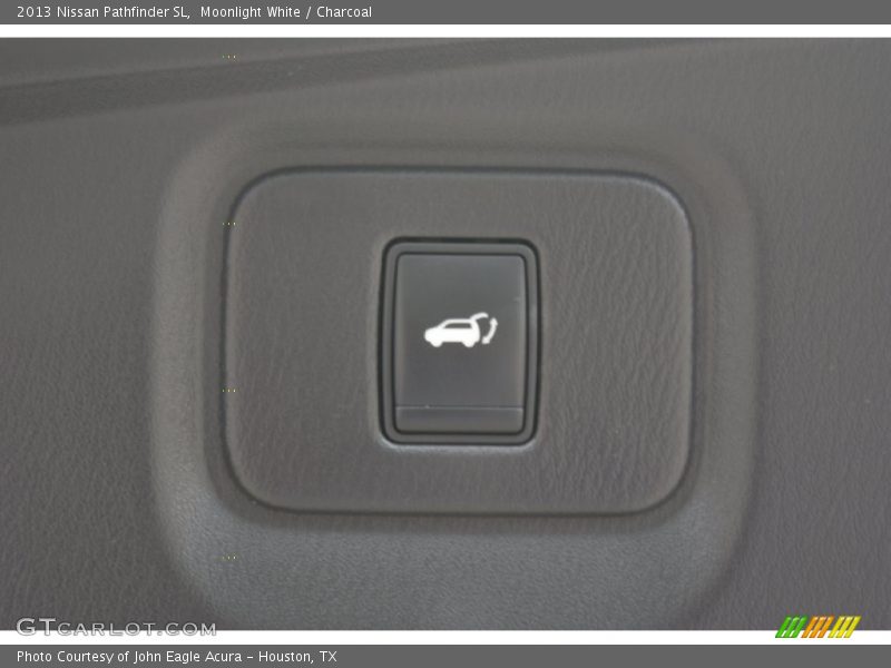 Moonlight White / Charcoal 2013 Nissan Pathfinder SL
