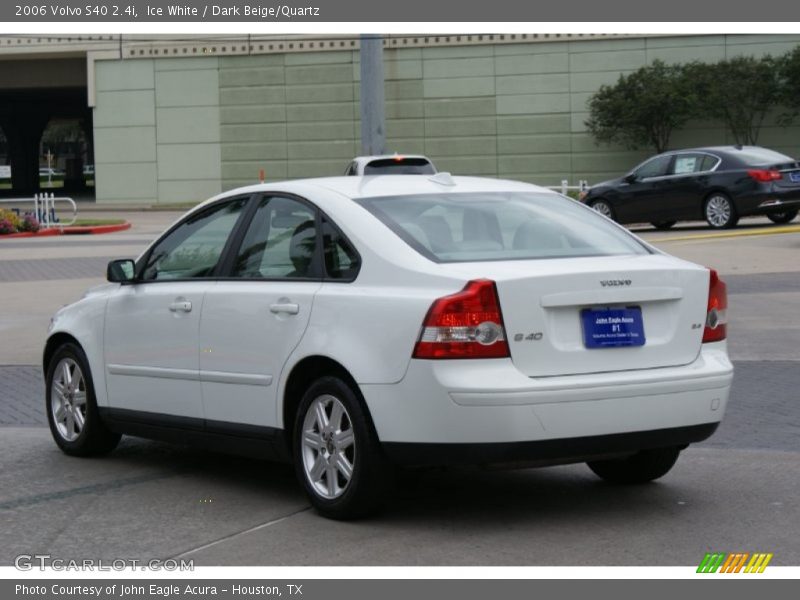 Ice White / Dark Beige/Quartz 2006 Volvo S40 2.4i