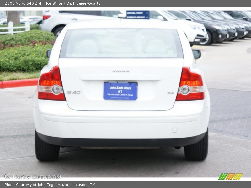 Ice White / Dark Beige/Quartz 2006 Volvo S40 2.4i