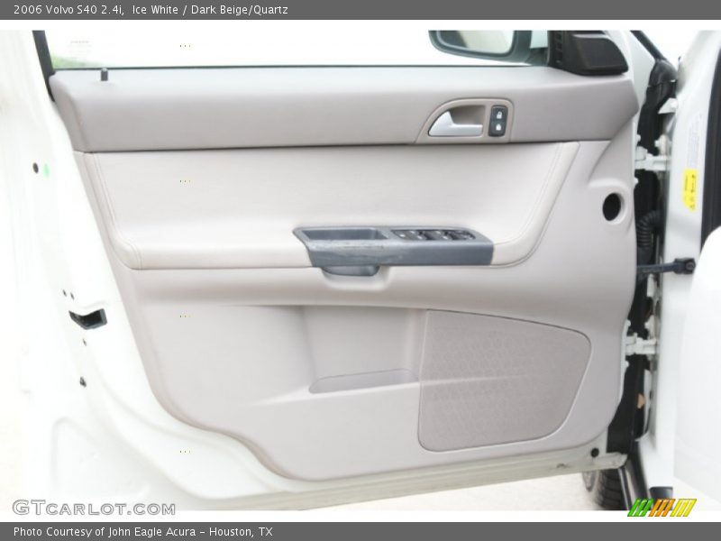 Ice White / Dark Beige/Quartz 2006 Volvo S40 2.4i