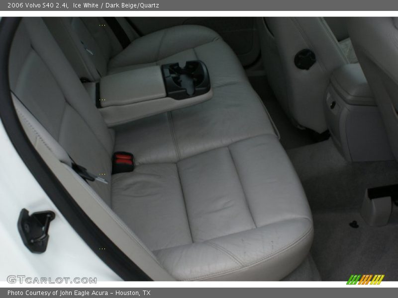 Ice White / Dark Beige/Quartz 2006 Volvo S40 2.4i