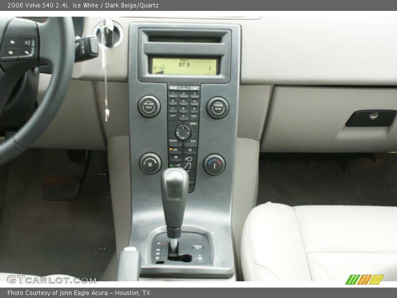 Ice White / Dark Beige/Quartz 2006 Volvo S40 2.4i