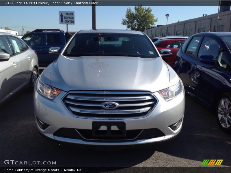 Ingot Silver / Charcoal Black 2014 Ford Taurus Limited