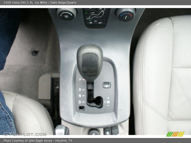 Ice White / Dark Beige/Quartz 2006 Volvo S40 2.4i