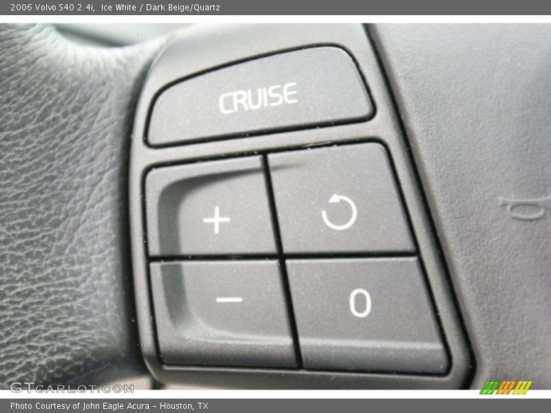 Ice White / Dark Beige/Quartz 2006 Volvo S40 2.4i