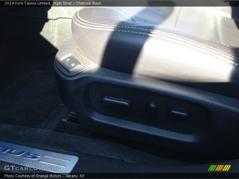 Ingot Silver / Charcoal Black 2014 Ford Taurus Limited